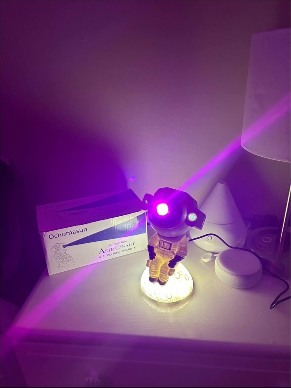 Astronaut LED Light Projector - Picture 3 of 5
